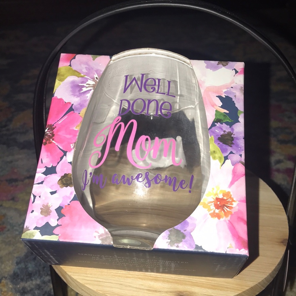 NWT Wine Glass for Mom - Picture 3 of 6